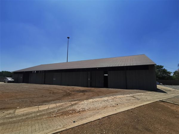 631 m² Industrial space 631 m² Industrial space