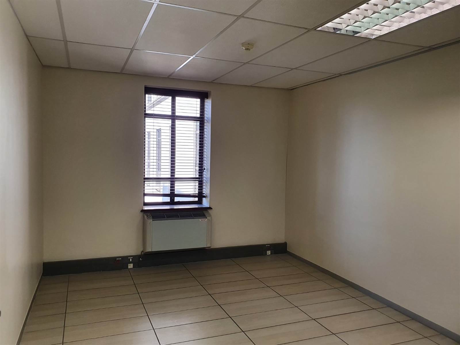 373  m² Commercial space in Fourways photo number 11