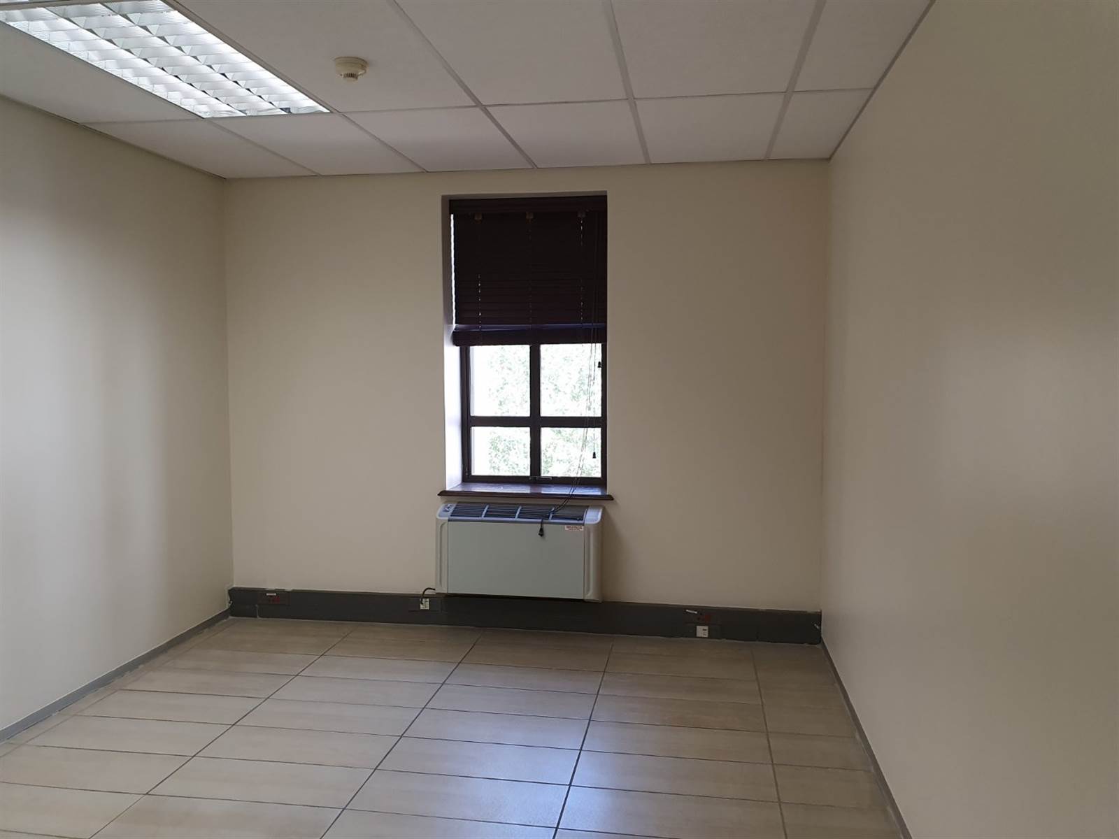 373  m² Commercial space in Fourways photo number 14