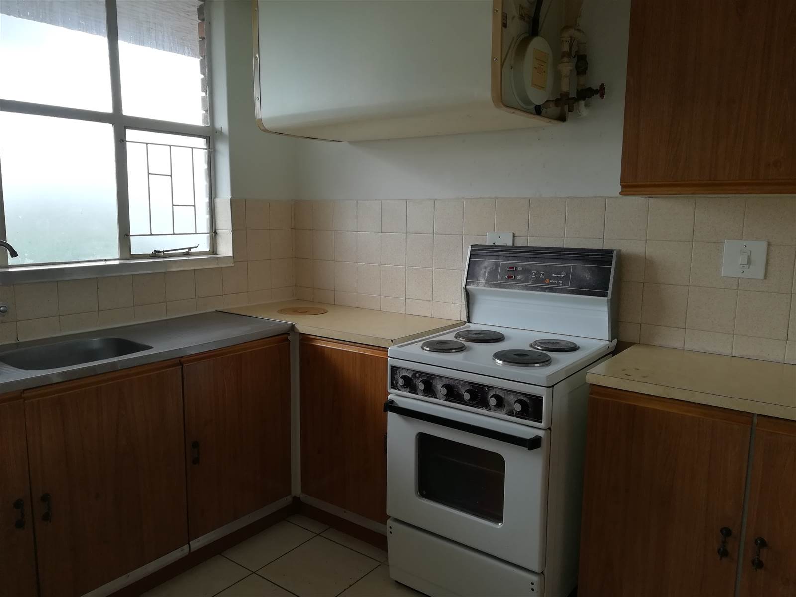 2.5 Bed Apartment in Rietfontein photo number 3