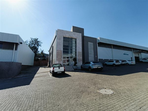 502  m² Commercial space