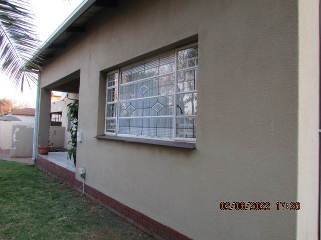 3 Bed House in Brakpan Central photo number 25