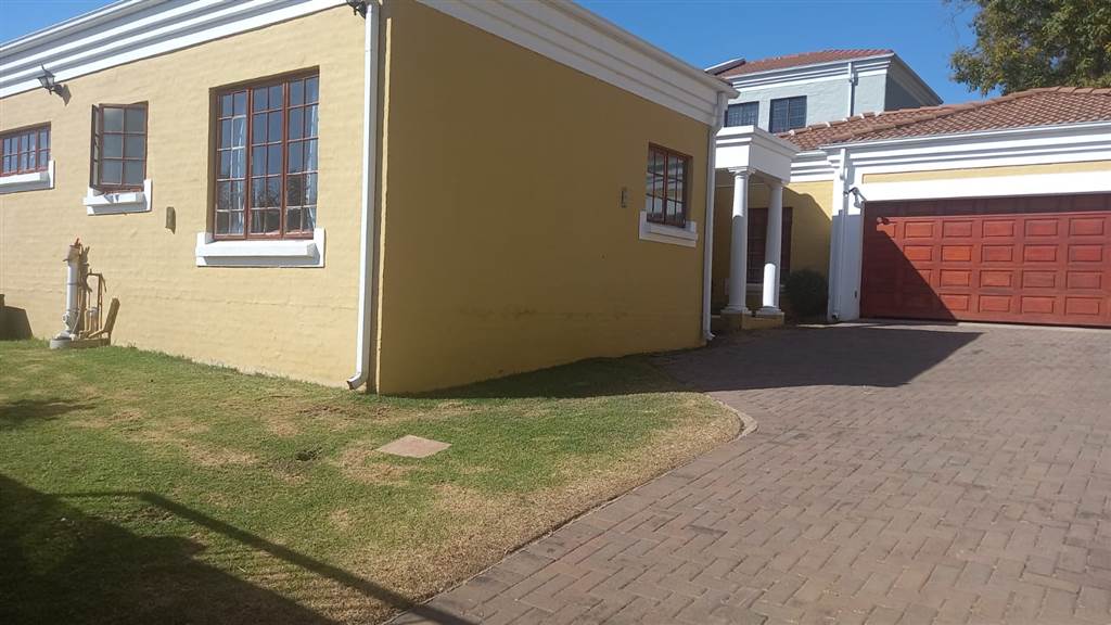 3 Bed House in Kyalami photo number 5