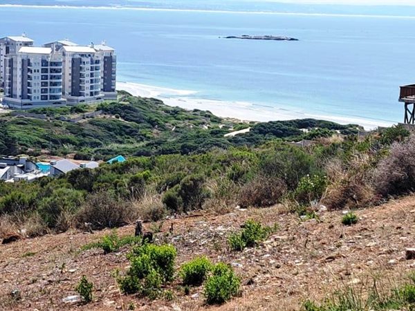 527 m² Land available in Mossel Bay Ext 26