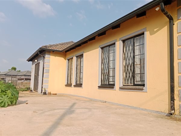 3 Bedroom House 3 Bedroom House