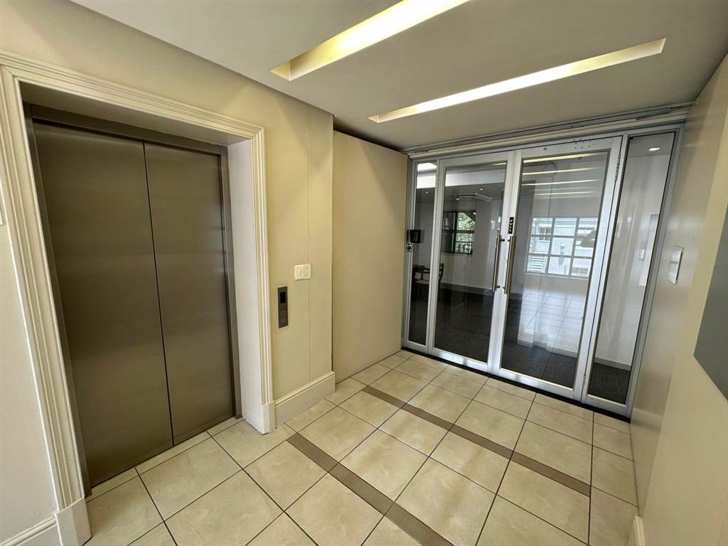604  m² Commercial space in Pinelands photo number 20