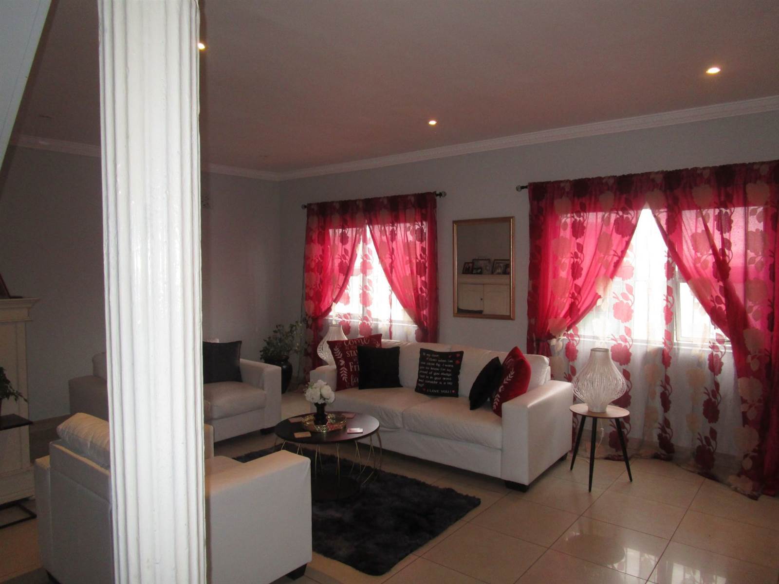 4 Bed House in Mitchells Plain photo number 9