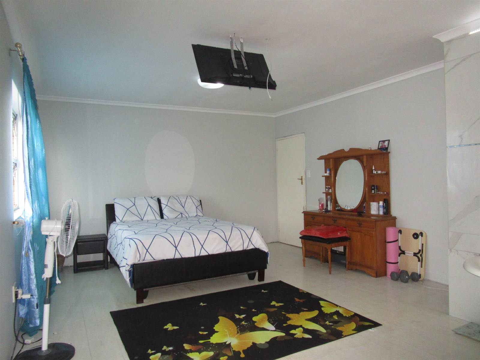 4 Bed House in Mitchells Plain photo number 28