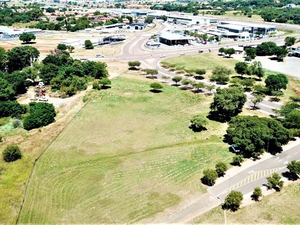 7 ha Land available in Waterval East