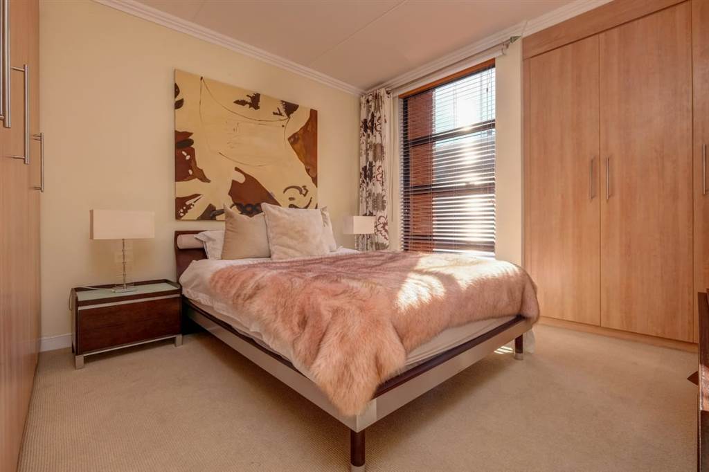 2 Bed Apartment in Morningside photo number 20