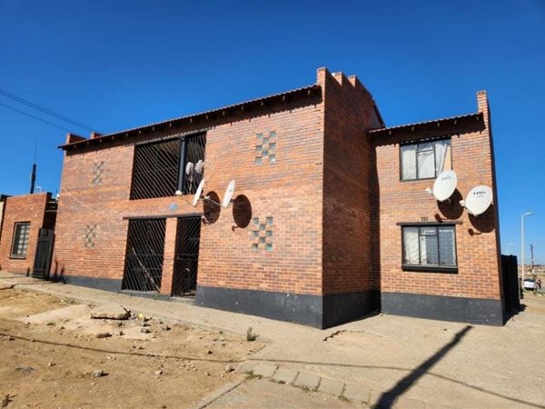 13 Bedroom House 13 Bedroom House