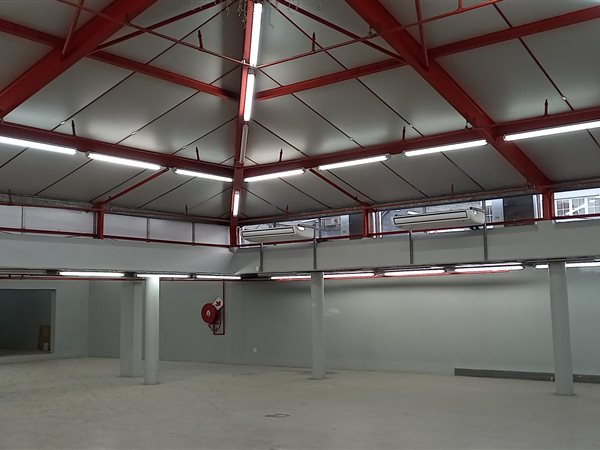 1061  m² Industrial space