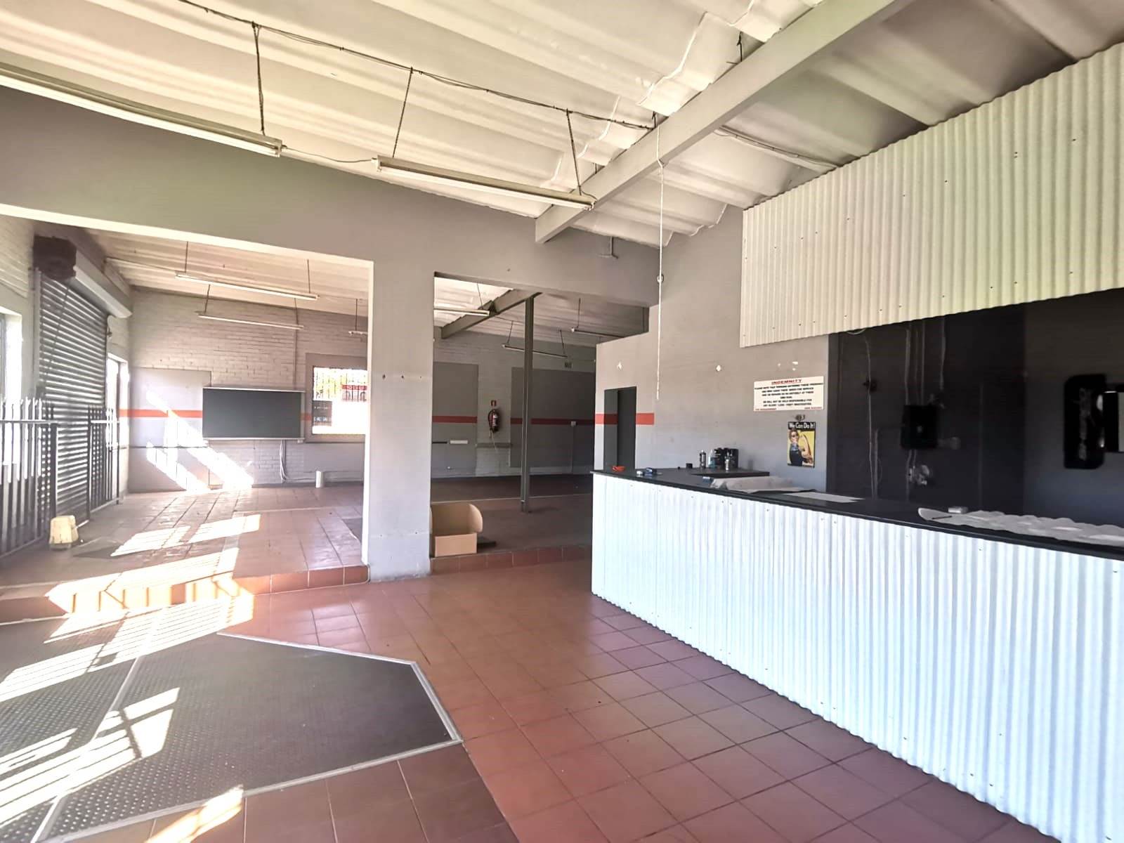 560  m² Retail Space in Benoni Central photo number 2