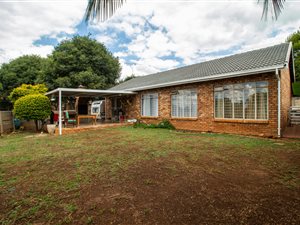 3 Bed House in Moreleta Park