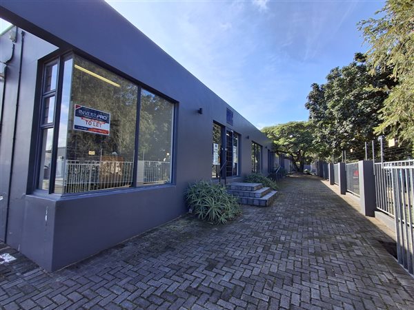 320  m² Commercial space in Vincent