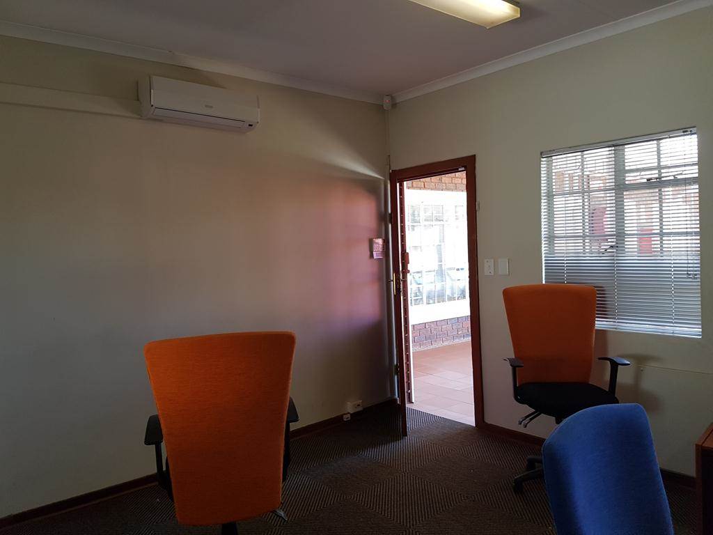 82  m² Commercial space in Westdene photo number 1