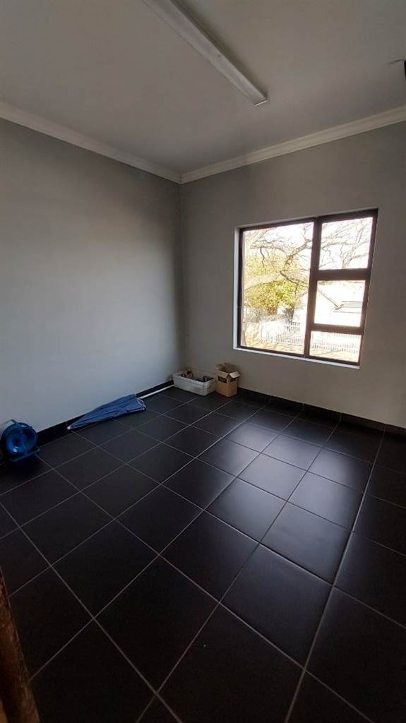600  m² Industrial space in Edenvale photo number 11