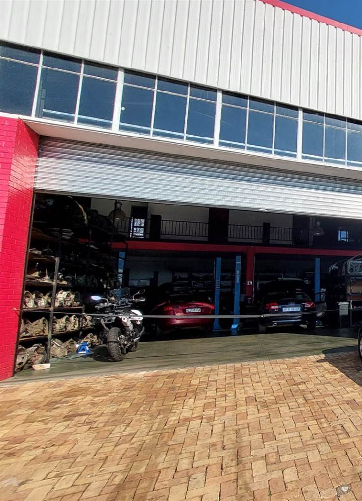 600  m² Industrial space in Edenvale photo number 1