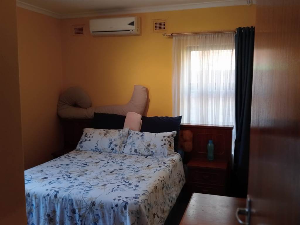 3 Bed House in Mobeni photo number 16