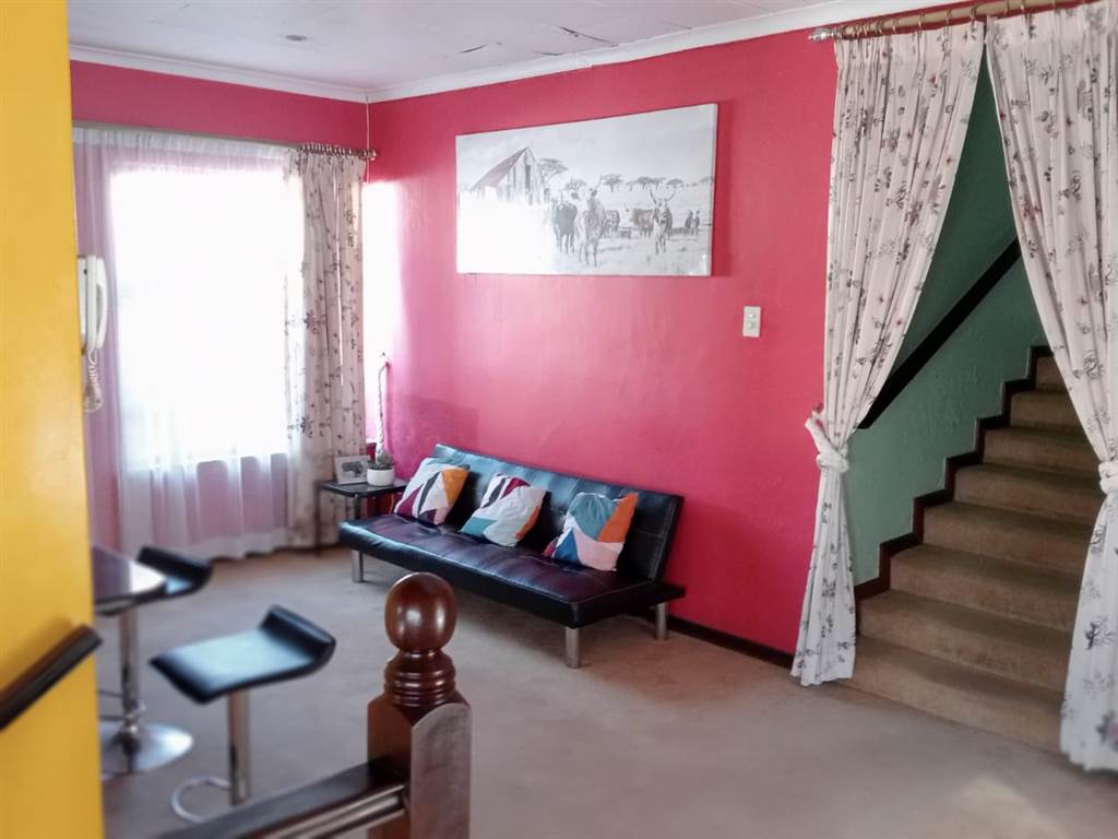 3 Bed House in Mobeni photo number 8