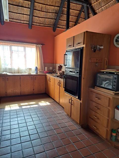 3 Bed House in Bredasdorp photo number 12