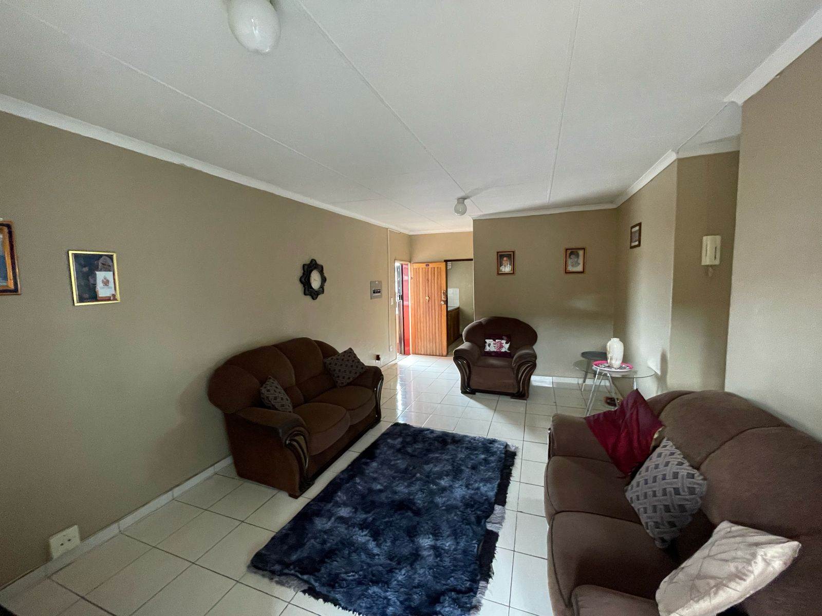 2 Bed Apartment in Pretoria North photo number 8