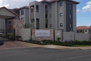 3 Bed Apartment in Lonehill photo number 1