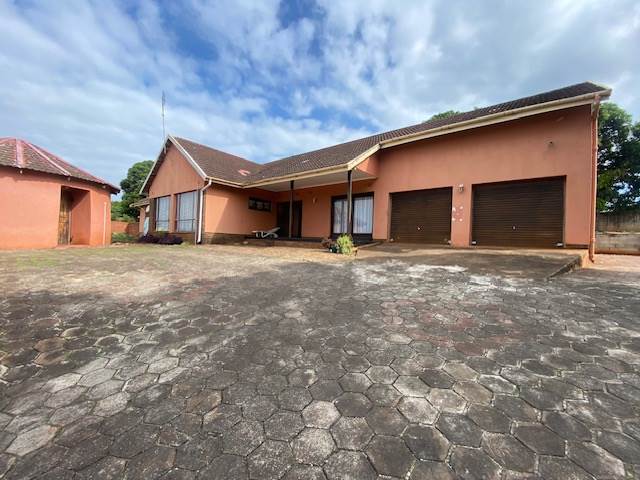4 Bed House in Ngwelezana photo number 1