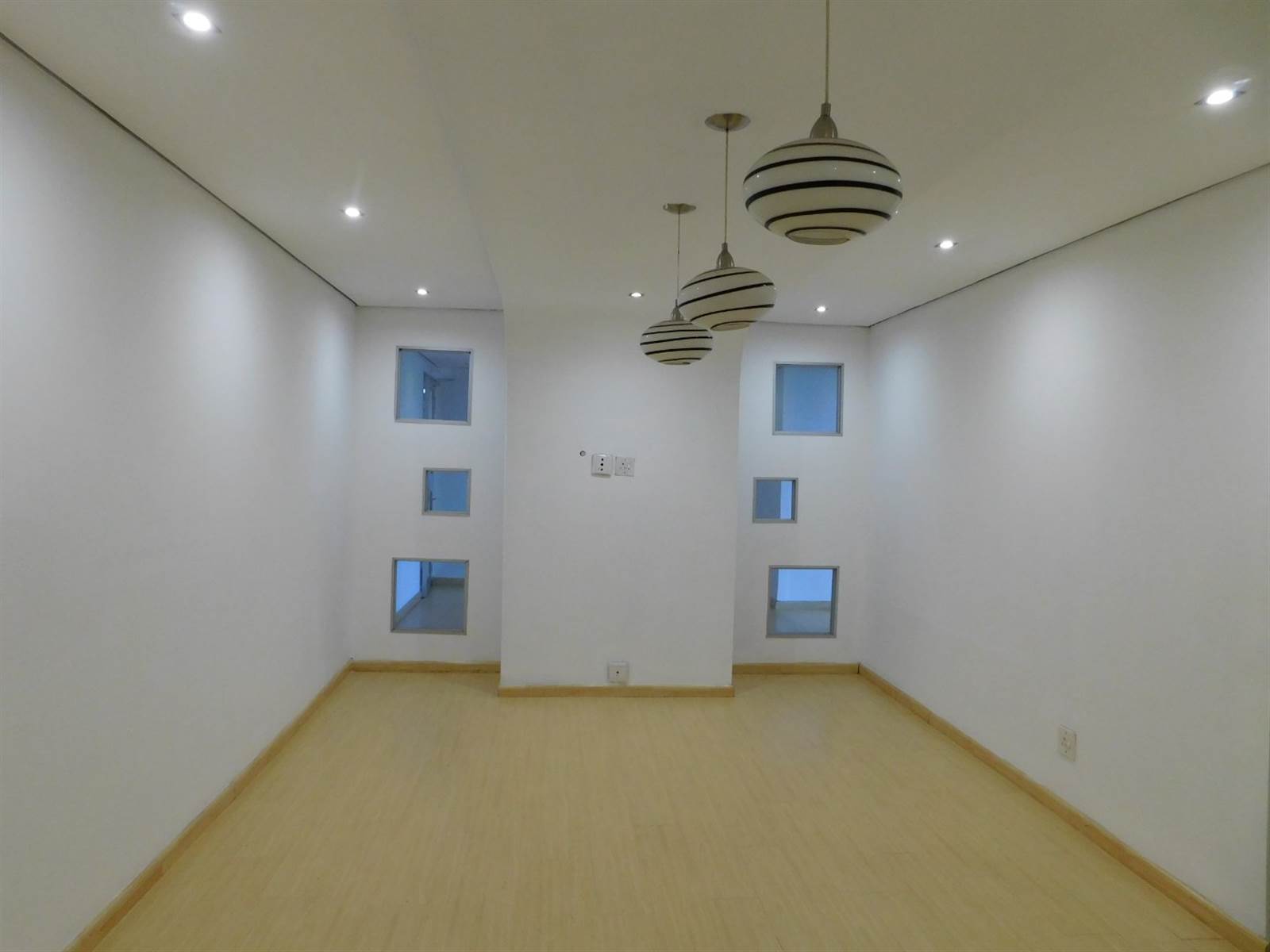 222  m² Office Space in Rosebank photo number 4