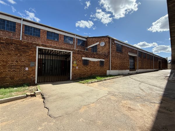 2 149  m² Commercial space