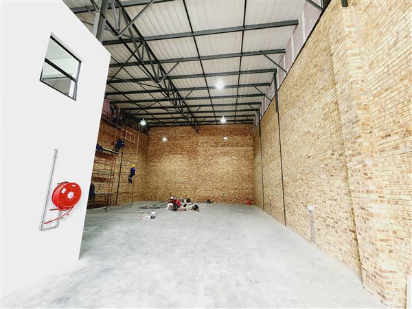 426  m² Industrial space