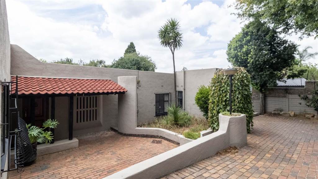 4 Bed House for sale in Linksfield | T4109403 | Private Property