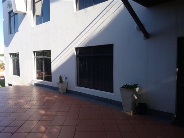 170  m² Commercial space in La Lucia
