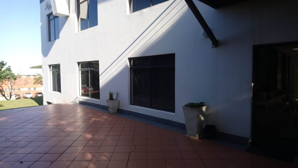170  m² Commercial space in La Lucia photo number 1
