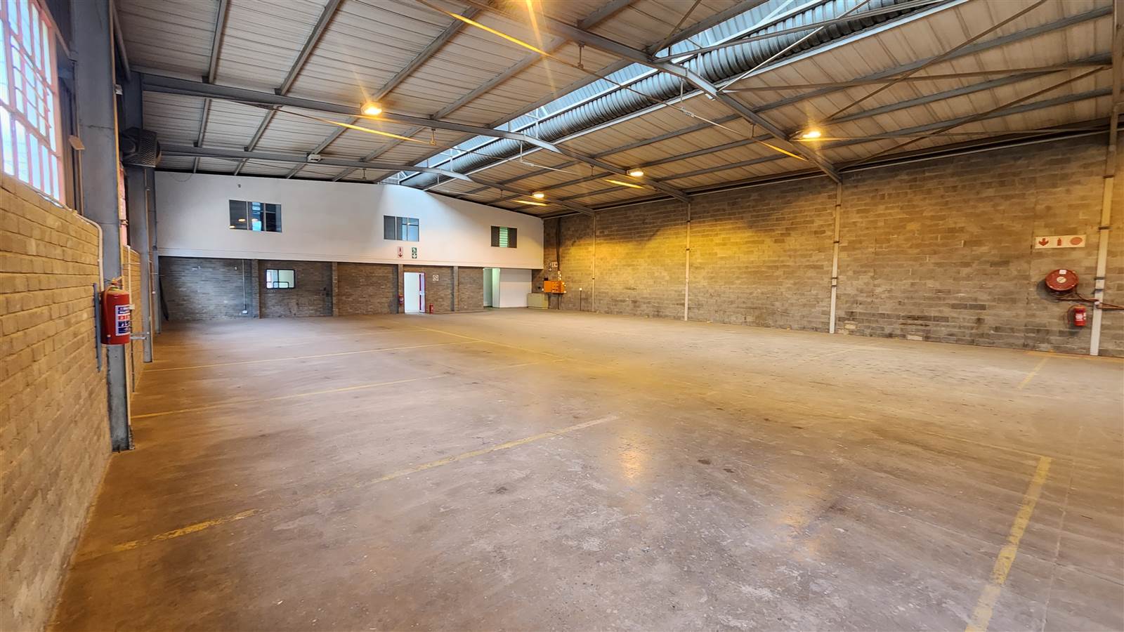 991  m² Industrial space in Kya Sands photo number 8