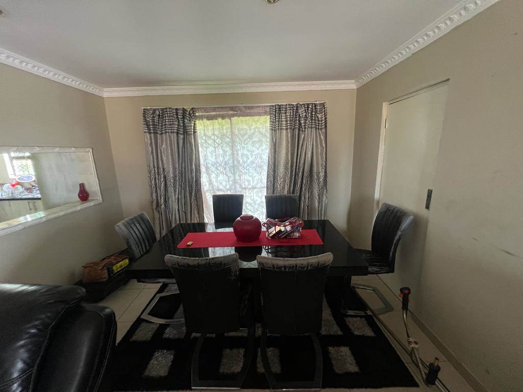 3 Bed House in Pinetown Central photo number 9