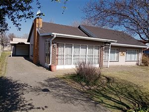 4 Bed House in Three Rivers