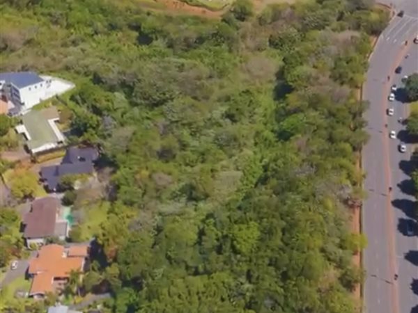 4.7 ha Land available in La Lucia