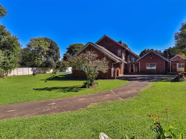 4 Bedroom House 4 Bedroom House