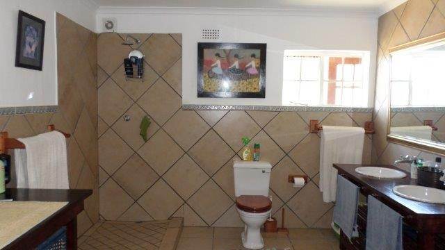 3 Bed House in Durbanville Rural photo number 8