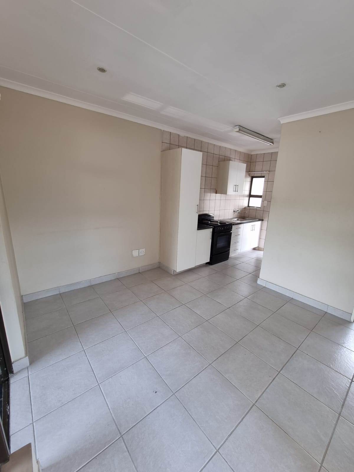 1 Bed Apartment in Sonheuwel photo number 1