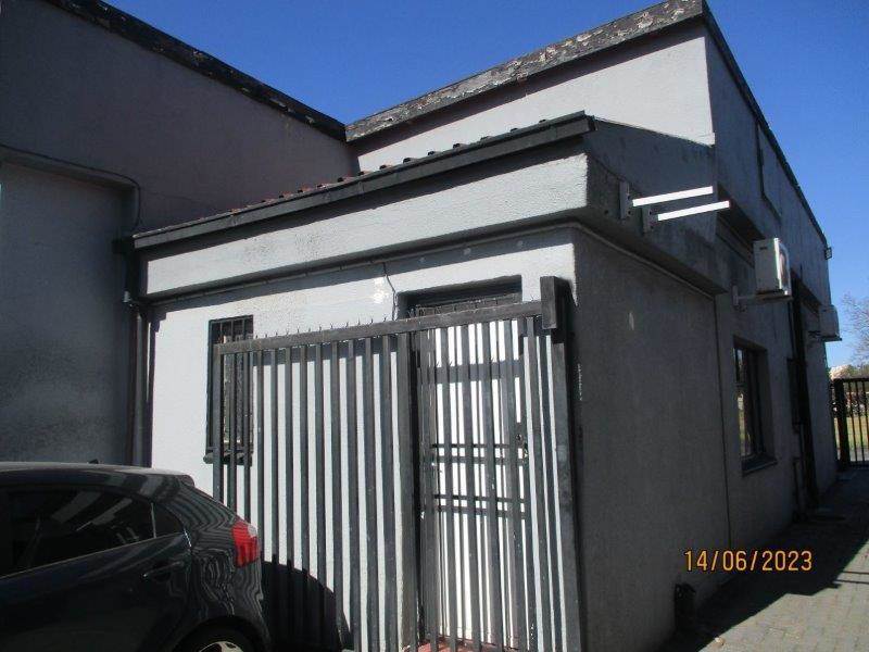 320  m² Commercial space in Benoni Central photo number 2
