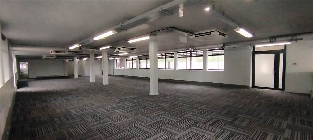 685  m² Office Space in Westville photo number 9