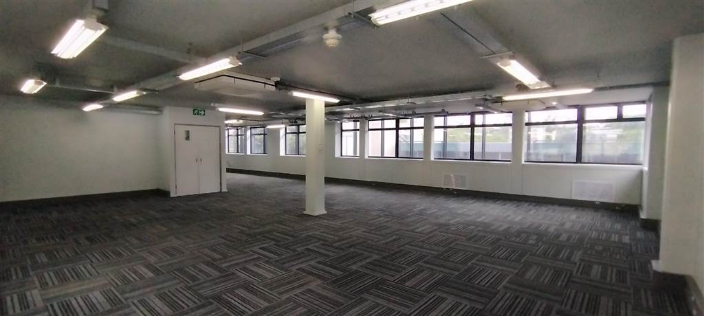 685  m² Office Space in Westville photo number 5