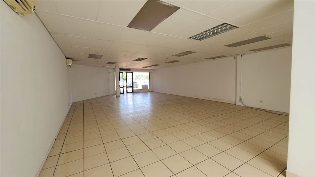 130  m² Commercial space in Centurion CBD photo number 10
