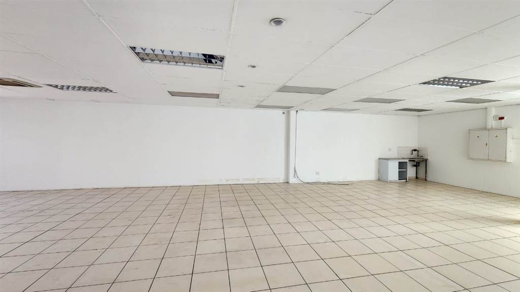 130  m² Commercial space in Centurion CBD photo number 7