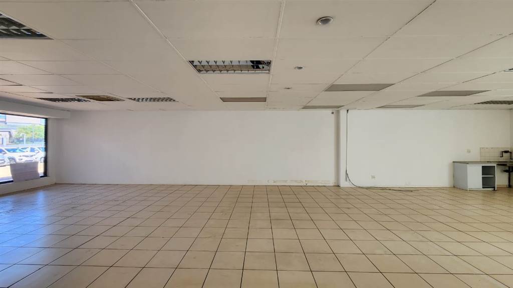 130  m² Commercial space in Centurion CBD photo number 5