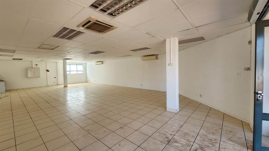 130  m² Commercial space in Centurion CBD photo number 8
