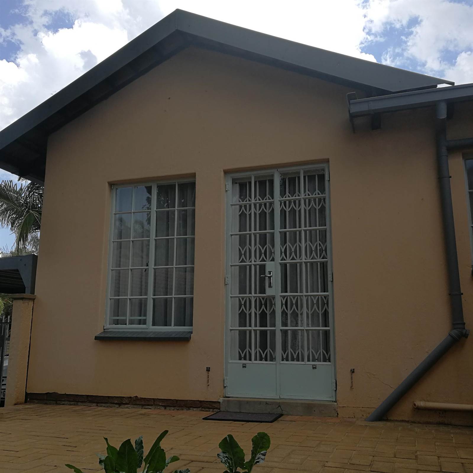 5 Bed House in Garsfontein photo number 10