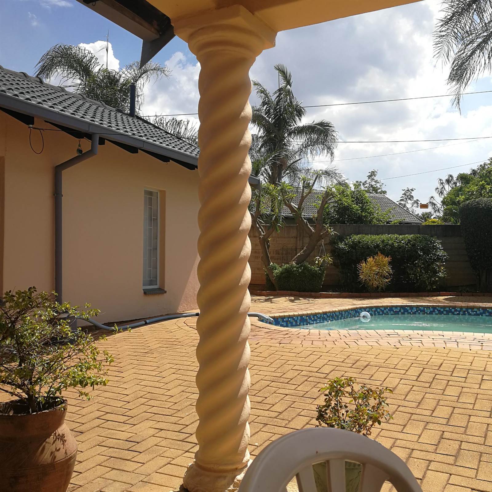 5 Bed House in Garsfontein photo number 3
